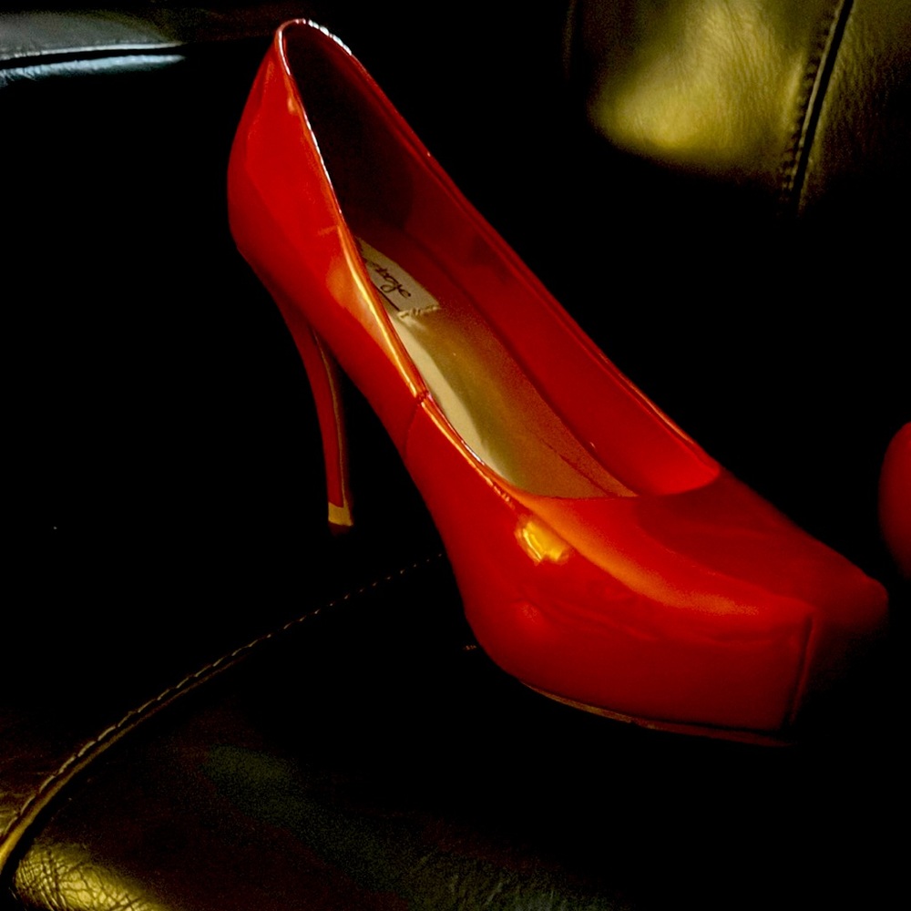 Size 7- perfect fir the holidays